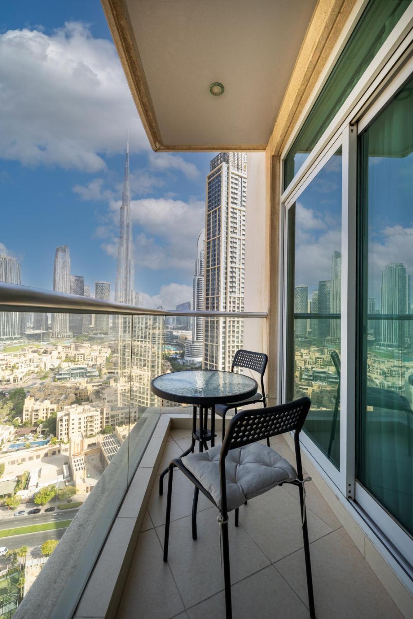 Upgraded Apartment With Stunning Burj Khalifa View Dubai Exterior foto